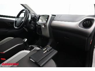 Toyota Aygo 1.0 VVT-i x-play Bluetooth Airco Cruise Camera picture 5