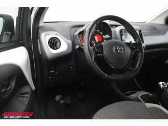 Toyota Aygo 1.0 VVT-i x-play Radio Bluetooth Airco Cruise Camera picture 14