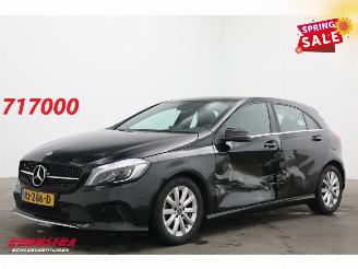 krockskadad bil auto Mercedes A-klasse 180 d Business Solution Navi Airco Cruise SHZ PDC 2017/11