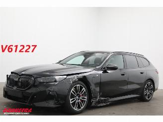 Unfallwagen BMW 5-serie Touring 550e M-Sport xDrive Carbon HUD H/K ACC Memory 360° 2025/6