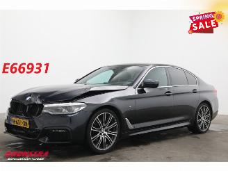 krockskadad bil auto BMW 5-serie 520i M-Sport Pro HUD Memory Leder LED Camera SHZ 93.916 km! 2020/6