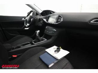Peugeot 308 SW 1.2 PureTech Active Pano Navi Clima Cruise PDC AHK picture 5
