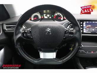 Peugeot 308 SW 1.2 PureTech Active Pano Navi Clima Cruise PDC AHK picture 12
