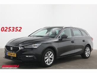 Voiture accidenté Seat Leon Sportstourer 1.5 eTSI DSG Style Pano LED ACC Leder Navi SHZ LRHZ AHK 2021/2