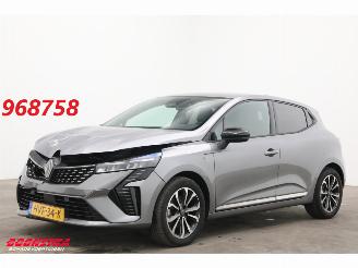 skadebil auto Renault Clio 1.6 E-Tech Full Hybrid 145 techno LED Navi Clima Cruise PDC 2025/6