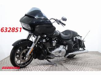Vaurioauto  motor cycles Harley-Davidson Road Glide Special FLTRXS 114 Kesstech Navi Cruise Bluetooth Radio 2021/7