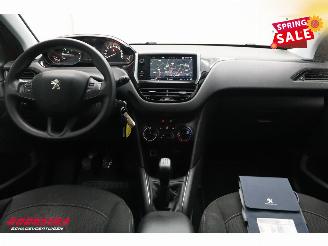 Peugeot 208 1.2 PureTech Blue Lion 5-DRS Navi Airco Cruise Bluetooth PDC picture 13