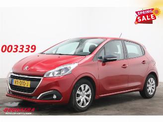 Auto incidentate Peugeot 208 1.2 PureTech Blue Lion 5-DRS Navi Airco Cruise Bluetooth PDC 2018/1