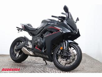 Honda  CBR 650 R LED ABS 5.060 km! picture 2