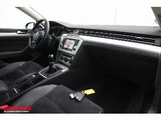 Volkswagen Passat Variant 1.6 TDI Connected Series LED Navi Clima Cruise PDC AHK picture 11