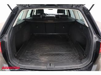 Volkswagen Passat Variant 1.6 TDI Connected Series LED Navi Clima Cruise PDC AHK picture 22