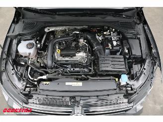 Volkswagen Golf 1.0 eTSI DSG Life Business LED ACC Virtual Camera LRHZ SHZ picture 9