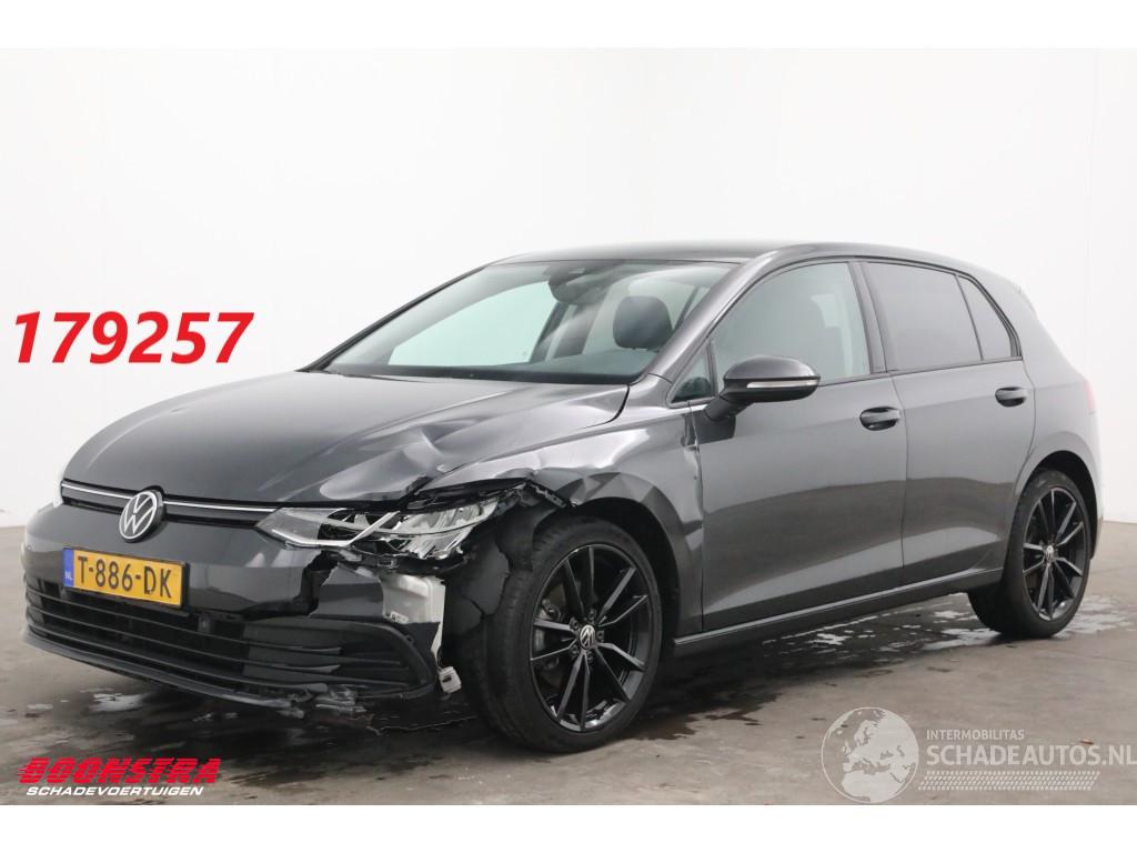 Volkswagen Golf 1.0 eTSI DSG Life Business LED ACC Virtual Camera LRHZ SHZ