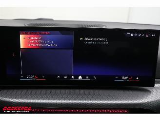 BMW 3-serie 330e M-Sport Schuifdak Leder LED Navi Clima Cruise Camera SHZ picture 23