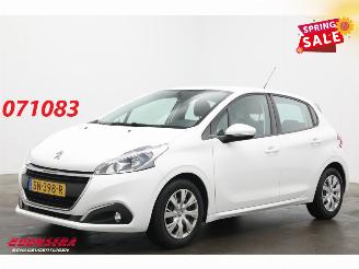 Gebrauchtwagen PKW Peugeot 208 1.6 BlueHDi Blue Lease Navi Airco Cruise 172.500 km! 2018/7
