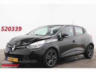 skadebil auto Renault Clio 0.9 TCe Expression Navi Airco Cruise 144.073 km! 2013/3