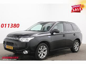 uszkodzony samochody osobowe Mitsubishi Outlander 2.0 PHEV Instyle 4WD Leder Schuifdak Navi Clima Cruise SHZ AHK 2014/3
