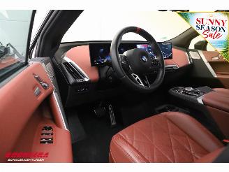 BMW iX xDrive M70 112 kWh Pano LED ACC B&W Memory 360° AHK picture 22