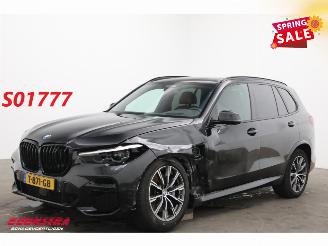 Coche accidentado BMW X5 xDrive45e M-Sport Pano LED ACC Leder Memory HUD Camera Lucht AHK 2023/6