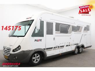 krockskadad bil camper Pilote  Explorateur G782 3.0 MJ Diamond Ed. Solar Garage Luifel Single Beds Hefbed Camera AHK 2012/5