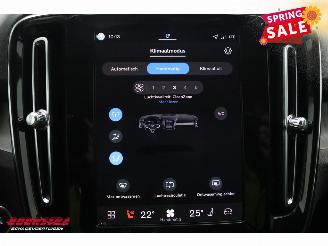 Volvo XC40 2.0 B3 Core LED Leder Apple/Android Camera SHZ LRHZ 9.766 km! picture 25