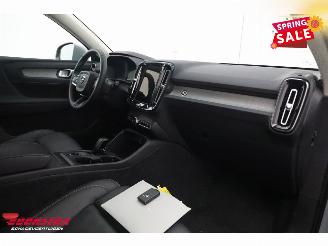 Volvo XC40 2.0 B3 Core LED Leder Apple/Android Camera SHZ LRHZ 9.766 km! picture 12