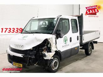 uszkodzony samochody ciężarowe Iveco Daily 35S12D Pritsche DoKa 7-Pers Airco AHK 87.278 km! 2017/12