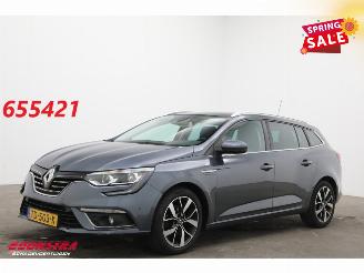 Unfallwagen Renault Mégane Estate 1.3 TCe Bose Massage Navi Clima Cruise Camera PDC 2018/7