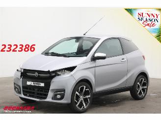 krockskadad bil brommobiel Aixam  E Coupe Elektrisch Premium Moped Leder Bluetooth Camera 2021/11