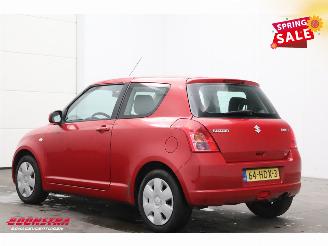 Suzuki Swift 1.3 Comfort Radio/CD 109.837 km! picture 4