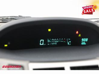 Toyota Yaris 1.3 VVTi Executive 5-DRS Clima PDC AHK 178.940 km! picture 12