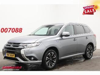 Gebrauchtwagen PKW Mitsubishi Outlander 2.0 PHEV Executive Edition 4X4 Navi Clima Cruise Camera SHZ PDC AHK 2015/12