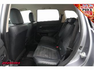 Mitsubishi Outlander 2.0 PHEV Executive Edition 4X4 Camera SHZ PDC AHK Navi Clima Cruise picture 10