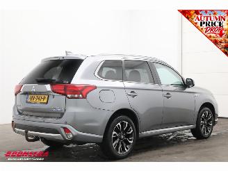 Mitsubishi Outlander 2.0 PHEV Executive Edition 4X4 Camera SHZ PDC AHK Navi Clima Cruise picture 3