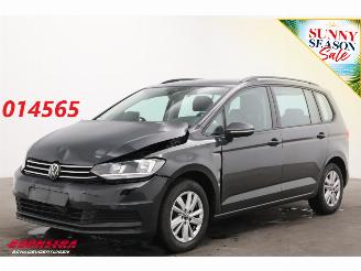 Schadeauto Volkswagen Touran 2.0 TDI 150 PK DSG Navi Clima Cruise SHZ PDC 2023/8
