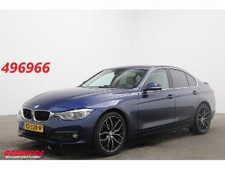 Ocazii autoturisme BMW 3-serie 318i Leder LED Navi Clima Cruise SHZ PDC 2016/11