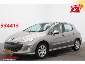 škoda osobní automobily Peugeot 308 1.6 VTi Sublime Aut. Clima Cruise PDC AHK 112.987 km! 2011/1
