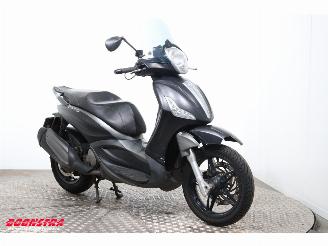 Piaggio  350 Beverly Sport ABS picture 2