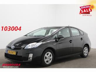 Vaurioauto  passenger cars Toyota Prius 1.8 Dynamic Solar Schuifdak HUD Cruise Camera 2010/1