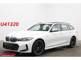 uszkodzony samochody osobowe BMW 3-serie Touring 330e M-Sport Pano LED ACC H/K Memory 360° AHK 2024/12