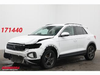 krockskadad bil auto Volkswagen T-Roc 1.5 TSI DSG Life Edition LED ACC Virtual Navi Clima SHZ PDC 2024/10