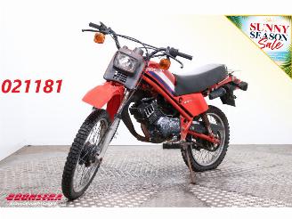 begagnad bil bromfiets Honda  MT5 