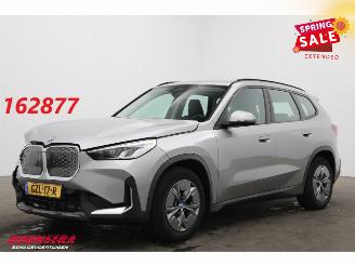 Schadeauto BMW iX1 xDrive30 67 kWh LED ACC Apple/Android Camera SHZ 2025/1