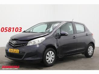 Auto incidentate Toyota Yaris 1.0 VVT-i Aspiration Airco Camera AHK 67.935 km! 2012/12