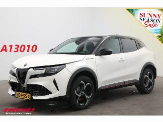 Schadeauto Alfa Romeo Junior 1.2 Turbo Hybrid Ibrida Speciale Navi Clima Cruise Camera SHZ PDC 2025/1