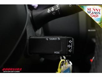 Renault Clio 1.0 TCe 90 Equilibre Navi Airco Cruise picture 19
