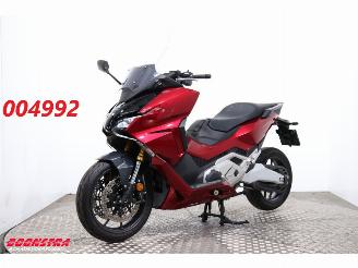 danneggiata motocicli Honda  Forza 750 Forza 750 ABS DCT 9.215 km! 2021/5