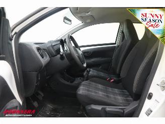 Peugeot 108 1.0 e-VTi Active 5-DRS Airco Bluetooth 137.303 km! picture 16
