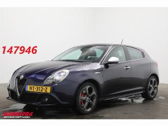 krockskadad bil auto Alfa Romeo Giulietta 1.4 T Aut. Bluetooth Clima Cruise PDC 2012/2