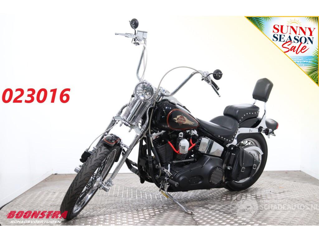 Harley-Davidson FXSTS Softail Springer Vance Hines